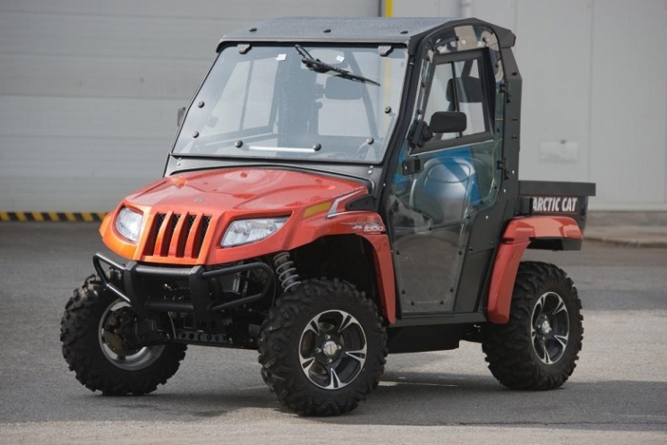 Передняя панель + стеклоомыватель и стеклоочиститель на Arctic Cat Prowler XTZ1000